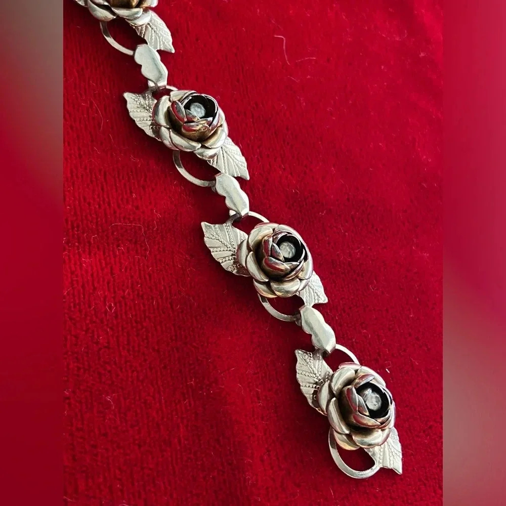 Vintage Antique Brass Silver Finish Flower Rose Link Bracelet Costume - Picture 3 of 7